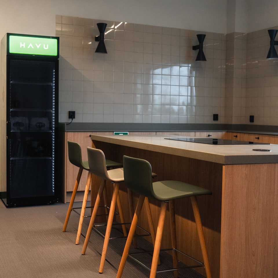 HAVU Gaming kitchen and dining area